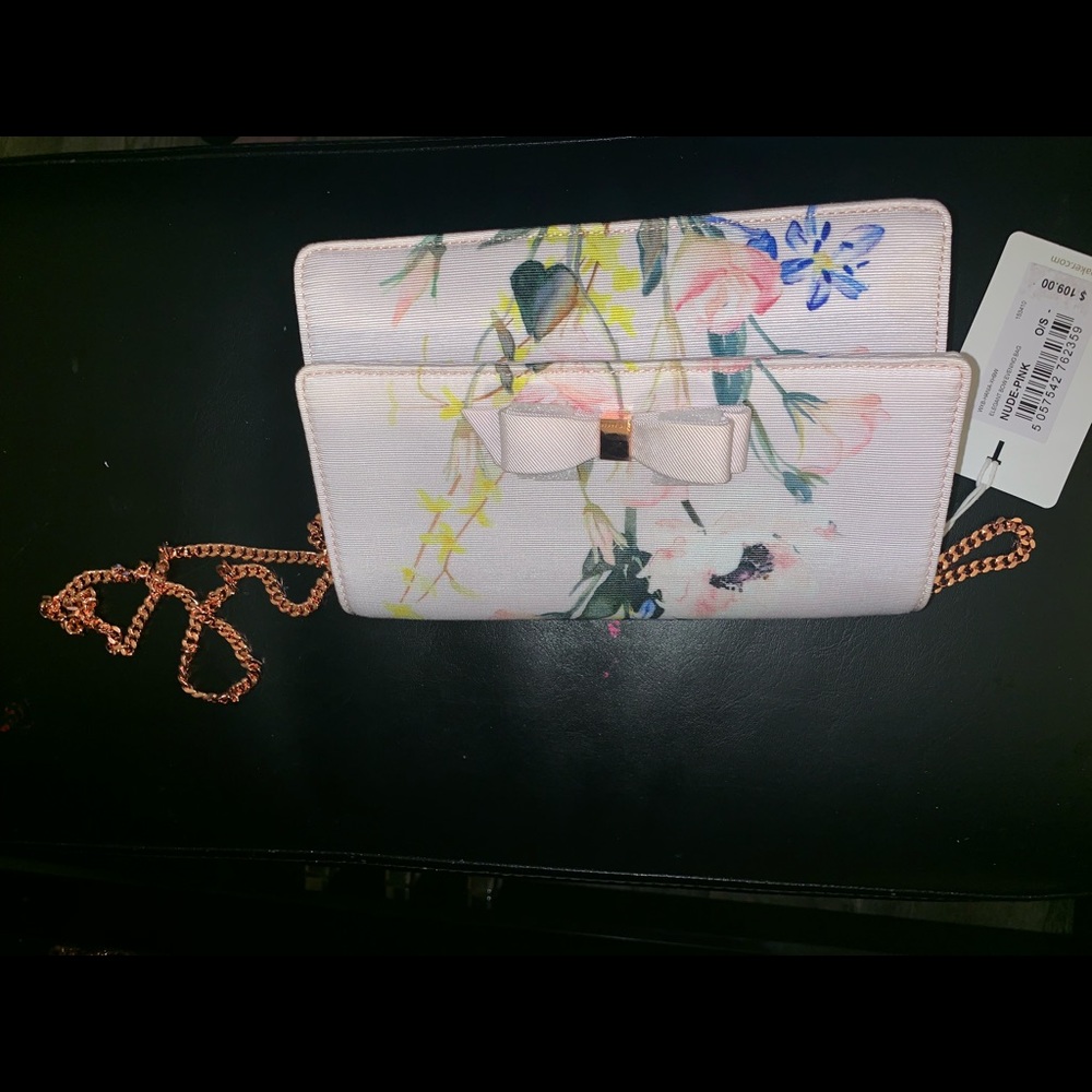 Ted Baker REAL purse. NEVER USED ONLY OPENED 4 pic